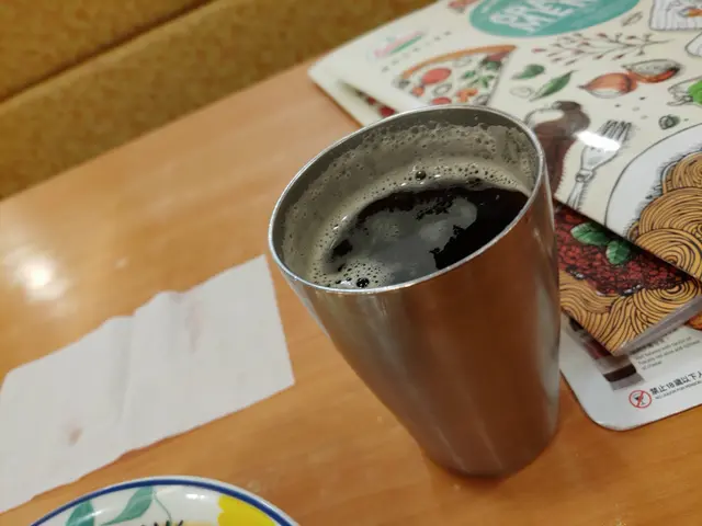 自助飲品吧 - 飛想檸檬茶 (有汽)