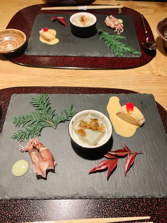 魷魚有一點苦味道普通,豆腐不錯