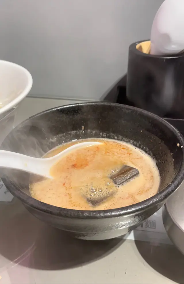 食到中途可以加熱石加熱湯底