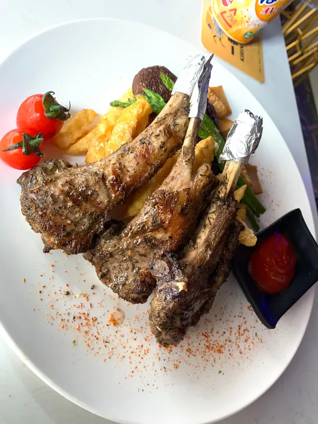 紐西蘭羊架拼薯菜