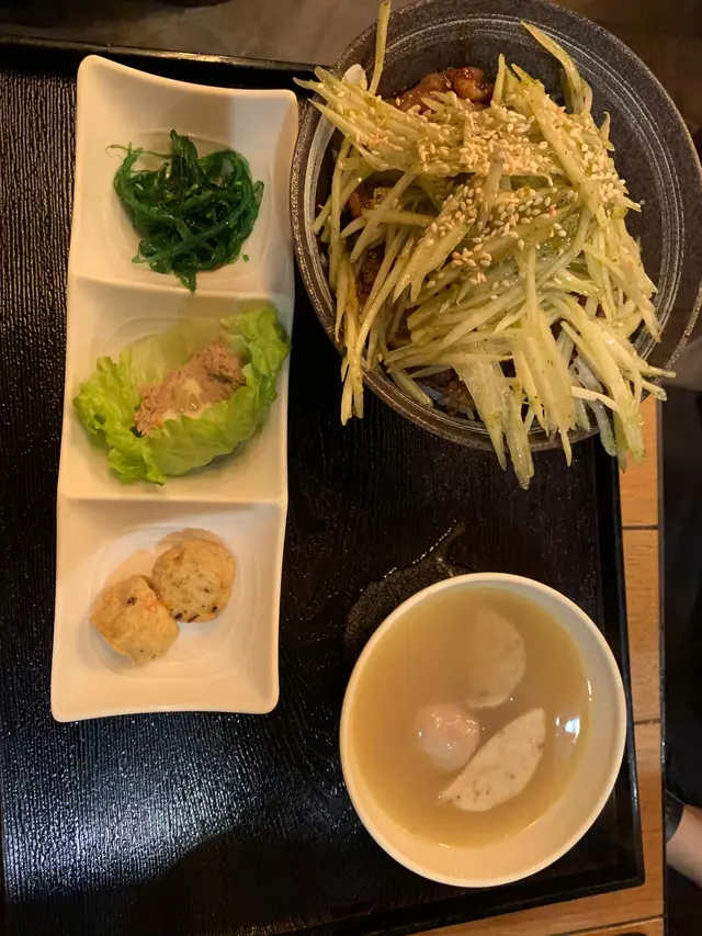 招牌燒豚肉定食
