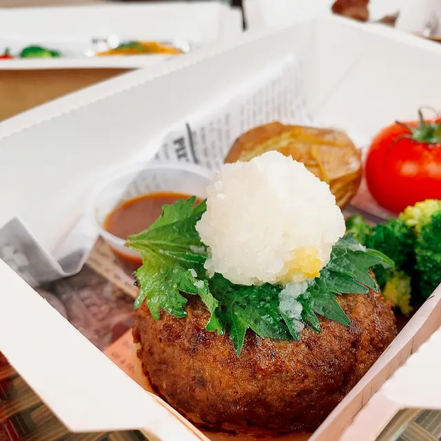 漢堡扒配和風大根汁