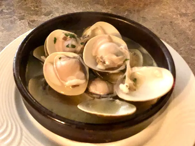 Clams in Green Sauce