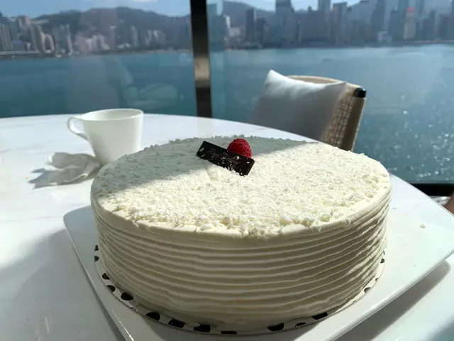 椰子味好濃厚，每一啖都有椰肉，如果想成個咁樣食要提前訂😻