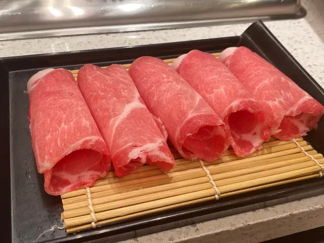 日本香肩白豬肉片 (半份)