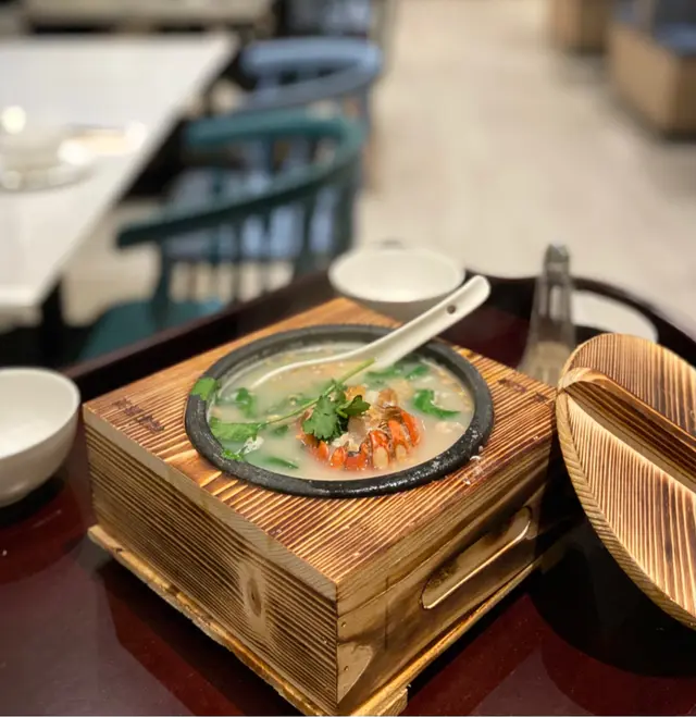 石鍋魚湯龍蝦泡飯