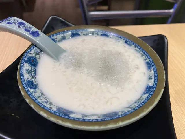 椰汁官燕燉雪燕 