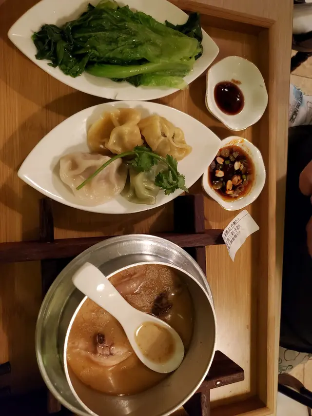 紅油三彩水餃,麻油雞,水餃套餐