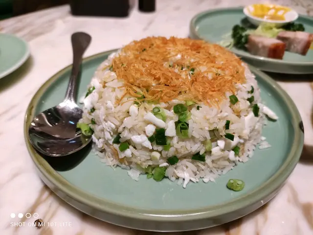 瑤柱蛋白炒飯
