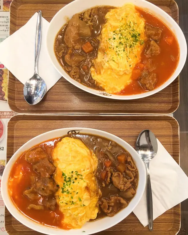 咖哩豬肉 濃茄牛肉蛋包飯