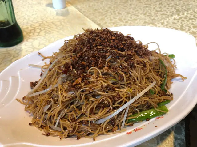 招牌蟹油炒麵