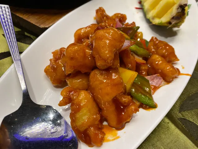 鮮菠蘿脆皮咕嚕肉