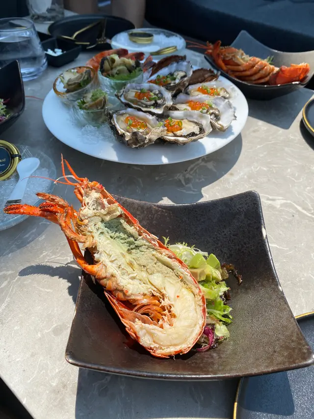 Cold Served Lobster Salad, Yuzu dressing 龍蝦牛油果沙律