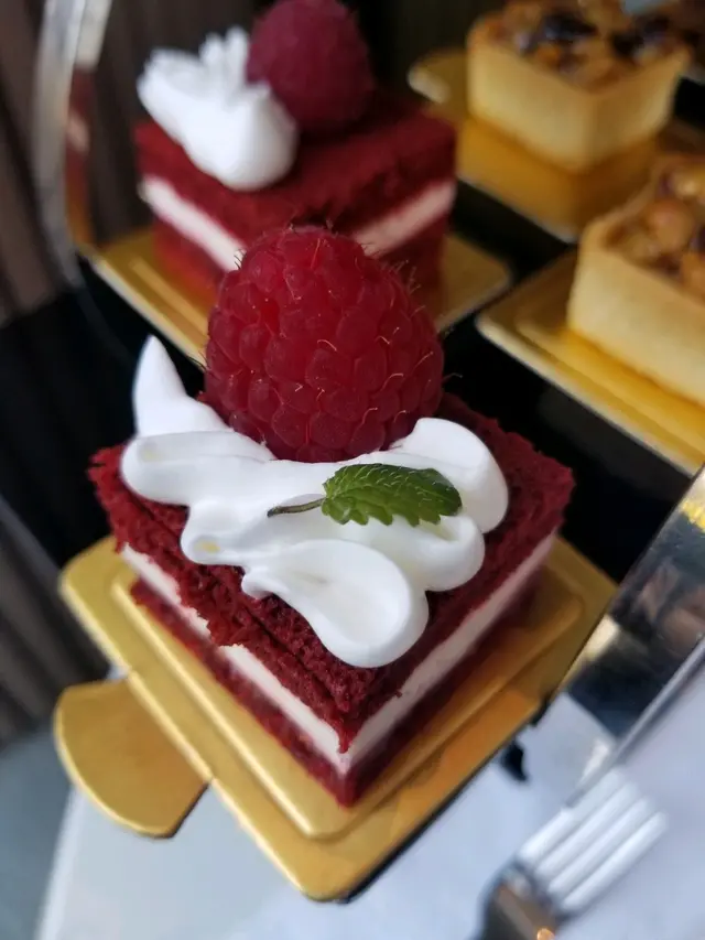 覆盆子紅絲絨蛋糕