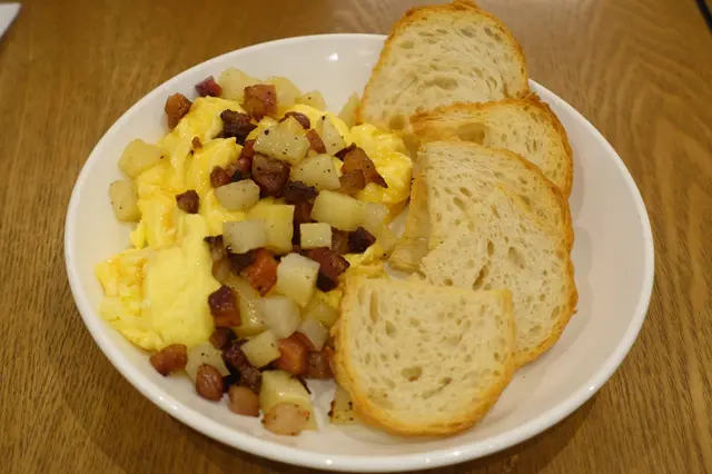 煙豬面肉薯仔炒蛋