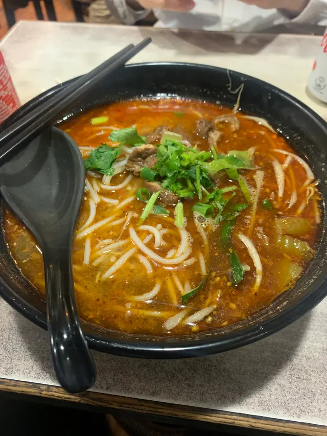 小鍋米線  豬腸  中麻辣