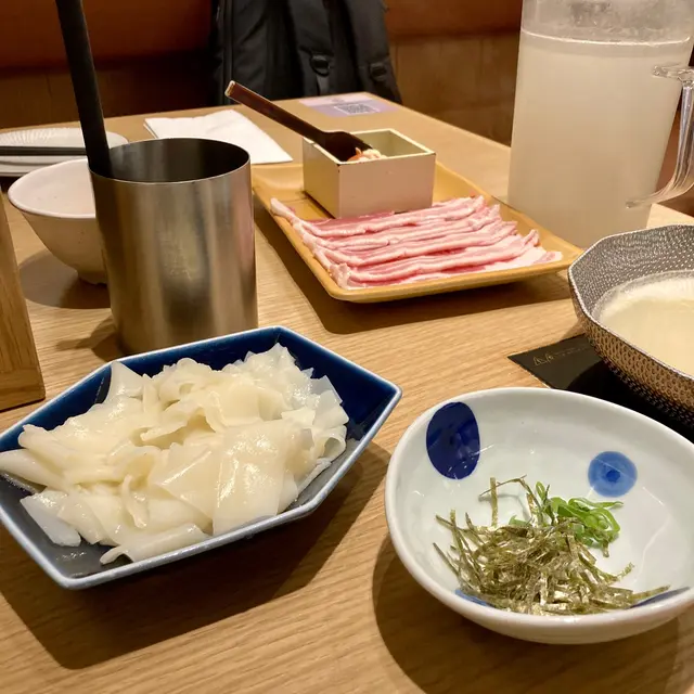 骨膠原湯➕明太子芝士免治肉➕豚腩肉 ➕蔬菜盛盒➕日本羽衣麵