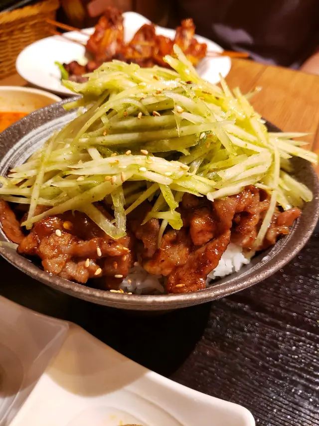 招牌燒豚肉飯定食