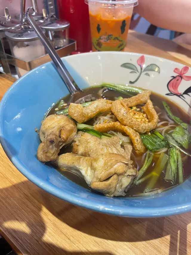 雞肉船麵