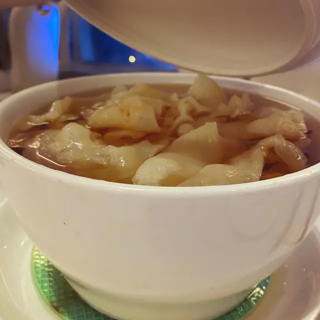 花膠螺頭燉雞湯