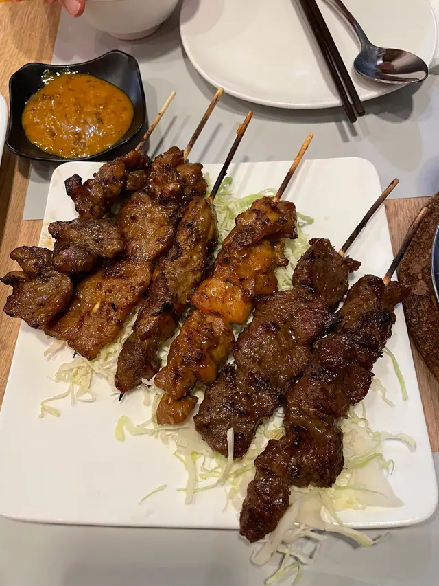 肉質juicy,  就算不點喇沙醬也非常入味，不錯👍🏼