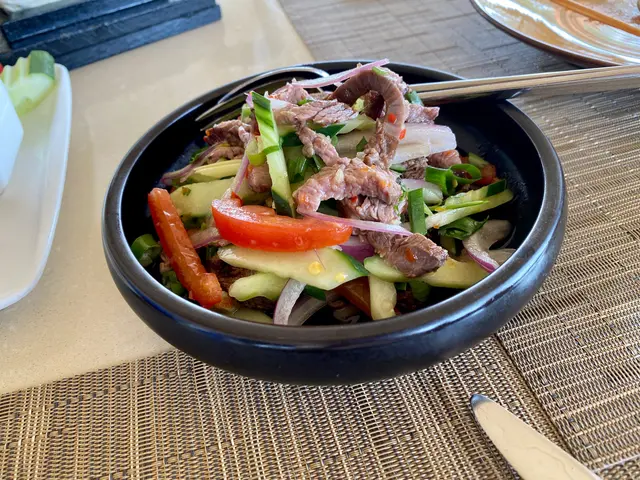 泰式燒牛肉沙律