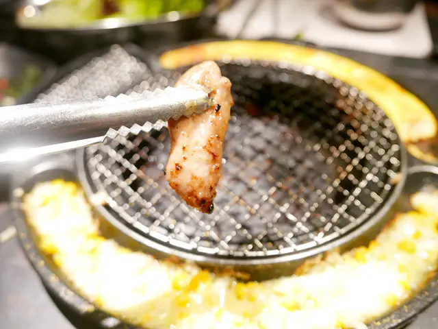 食堂蘋果梨汁雞肉