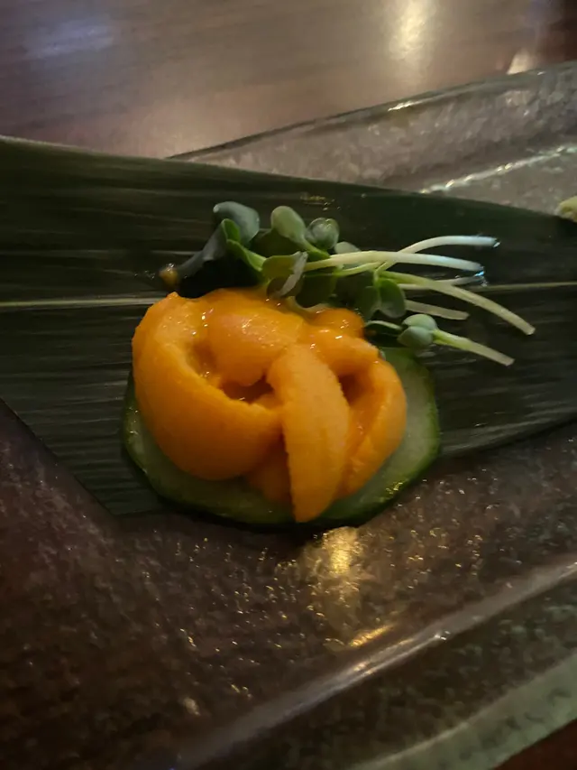 好食到好快得返一件嘅海膽  😂