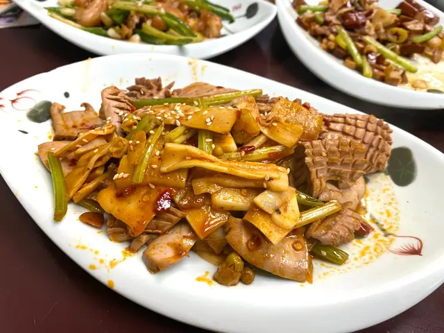 酸辣腰花 