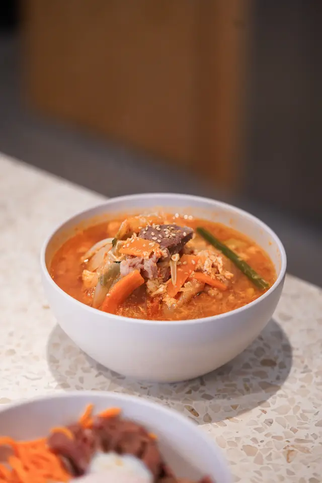 辛辣牛肋肉拉麵