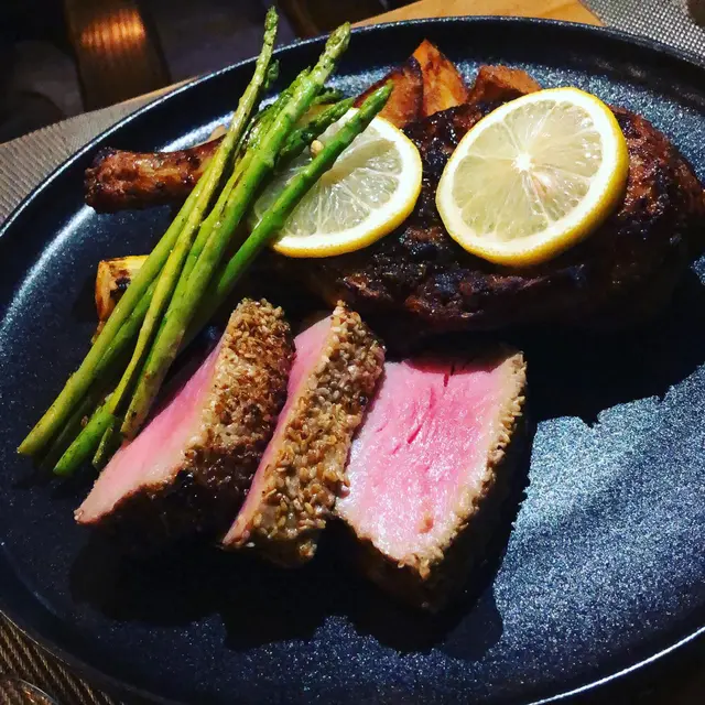 香檳蜜糖春雞配吞拿魚set  dinner