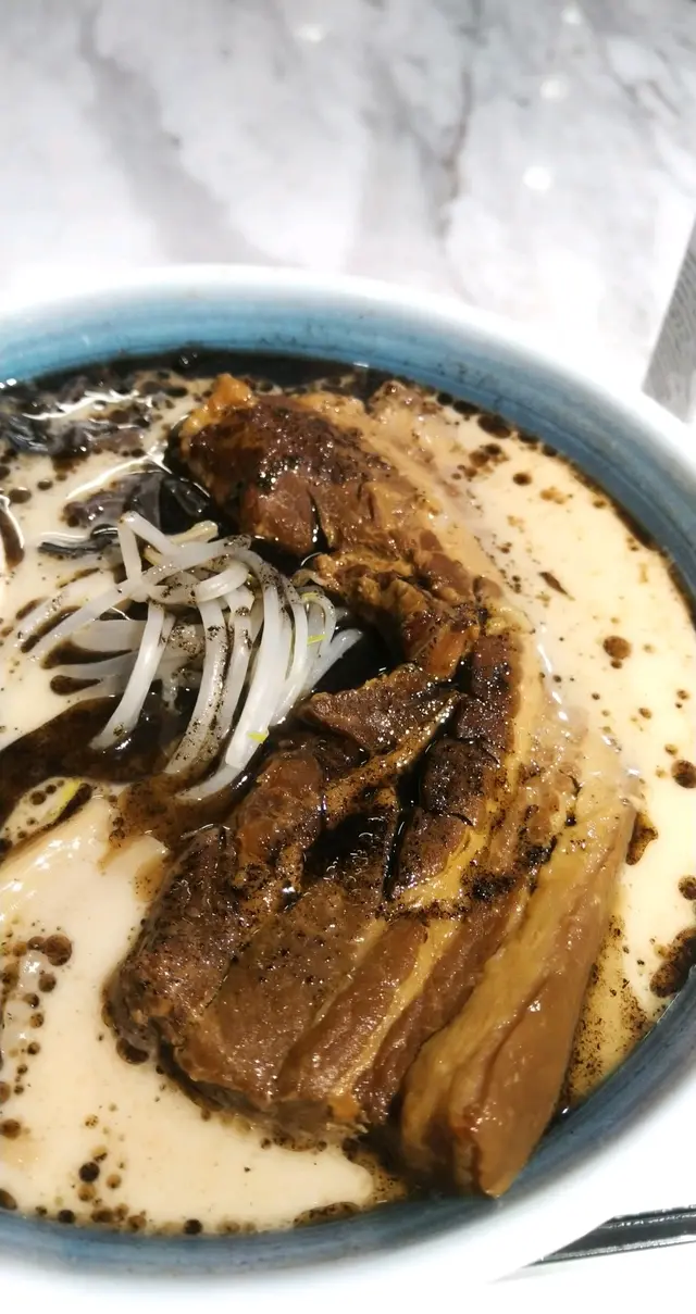 匠魂東坡煮黑蒜油拉麵