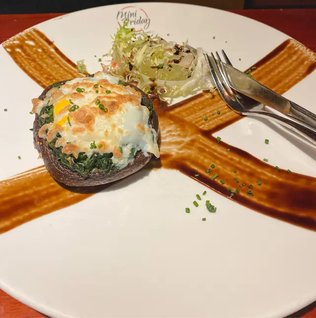 溫泉蛋菠菜大啡菇 