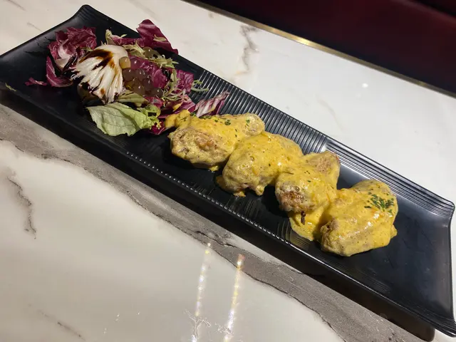 黃到金雞翼
