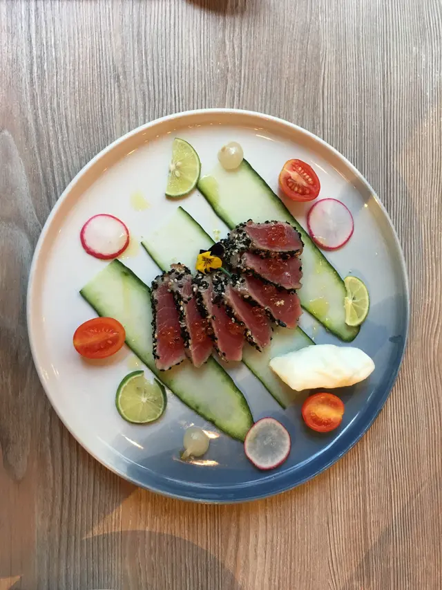 黑白芝麻吞拿魚伴青檸雪葩