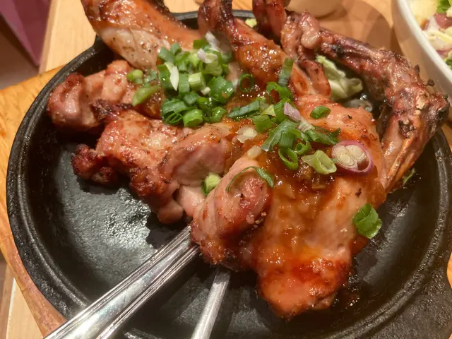 原隻蒜味雞腿燒