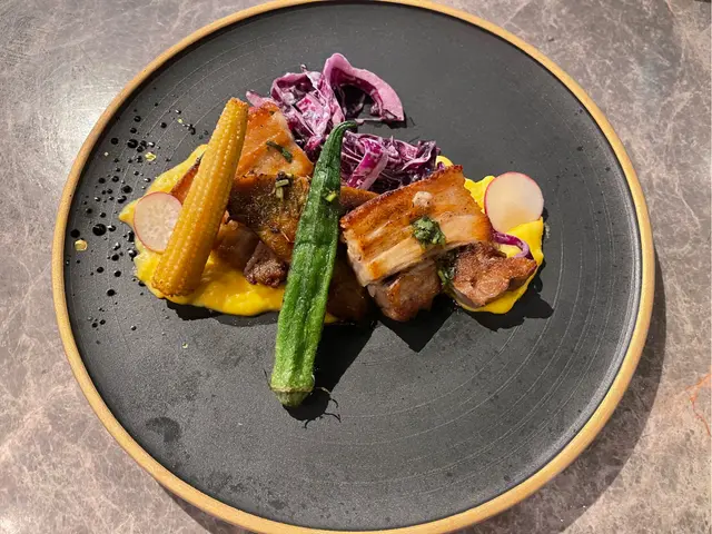 招牌西班牙黑毛豬腩配黑毛豬頸