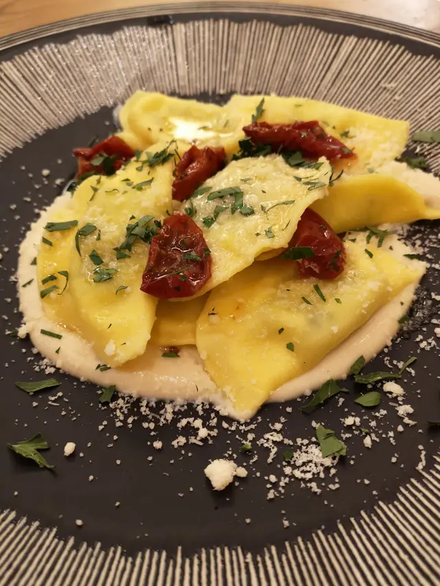 菠菜芝士意大利雲吞