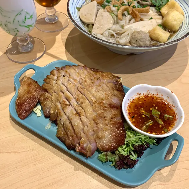 炭燒泰式豬頸肉