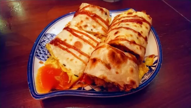 海苔肉鬆起司蛋餅