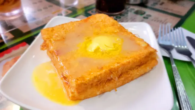 沙嗲牛麵，西多士