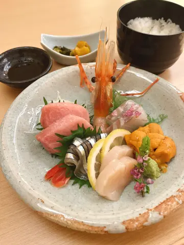 豪华刺身定食