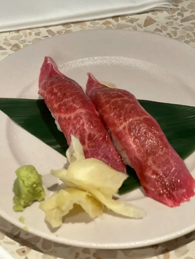 生牛肉壽司