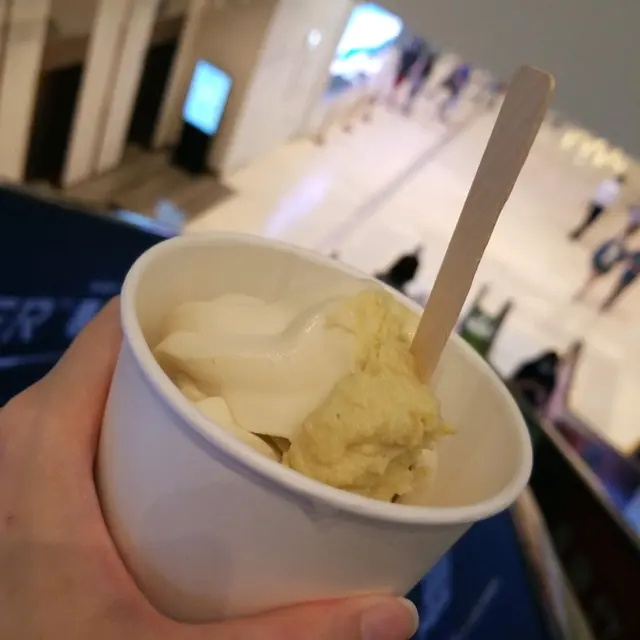 特濃D24榴槤新地