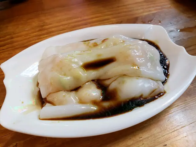 活拆生剝鮮蝦腸