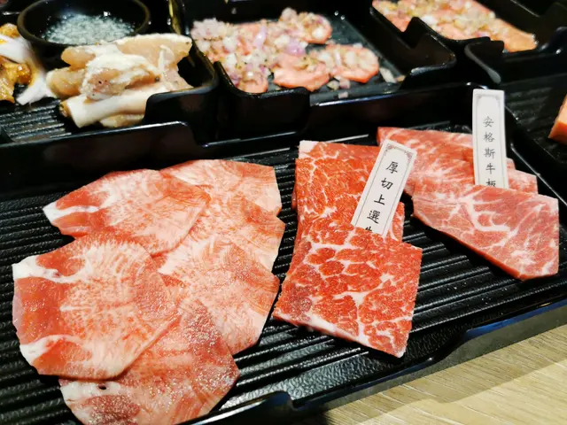 澳洲M5和牛吃到飽餐