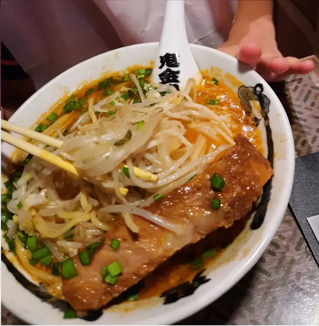 增量叉燒辣麻味噌拉麵