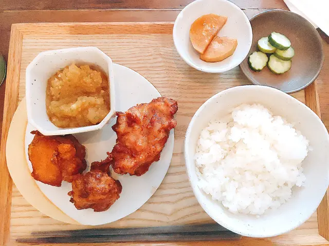 酸啤酒脆酱炸雞定食