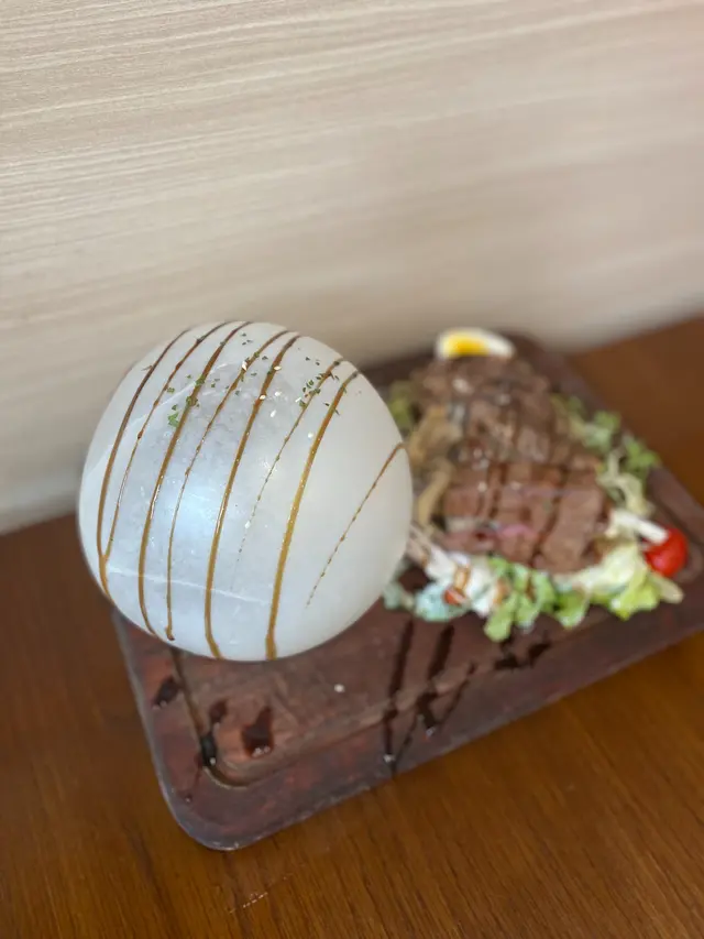 吹賬水牛芝士牛肉野菌沙律