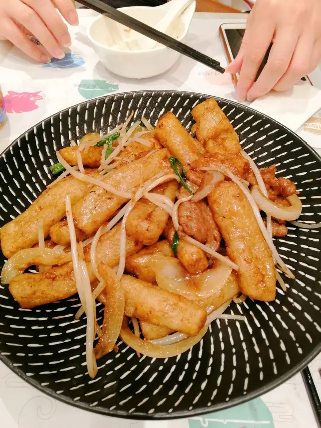 乾炒牛河（因沒河粉轉了腸粉）